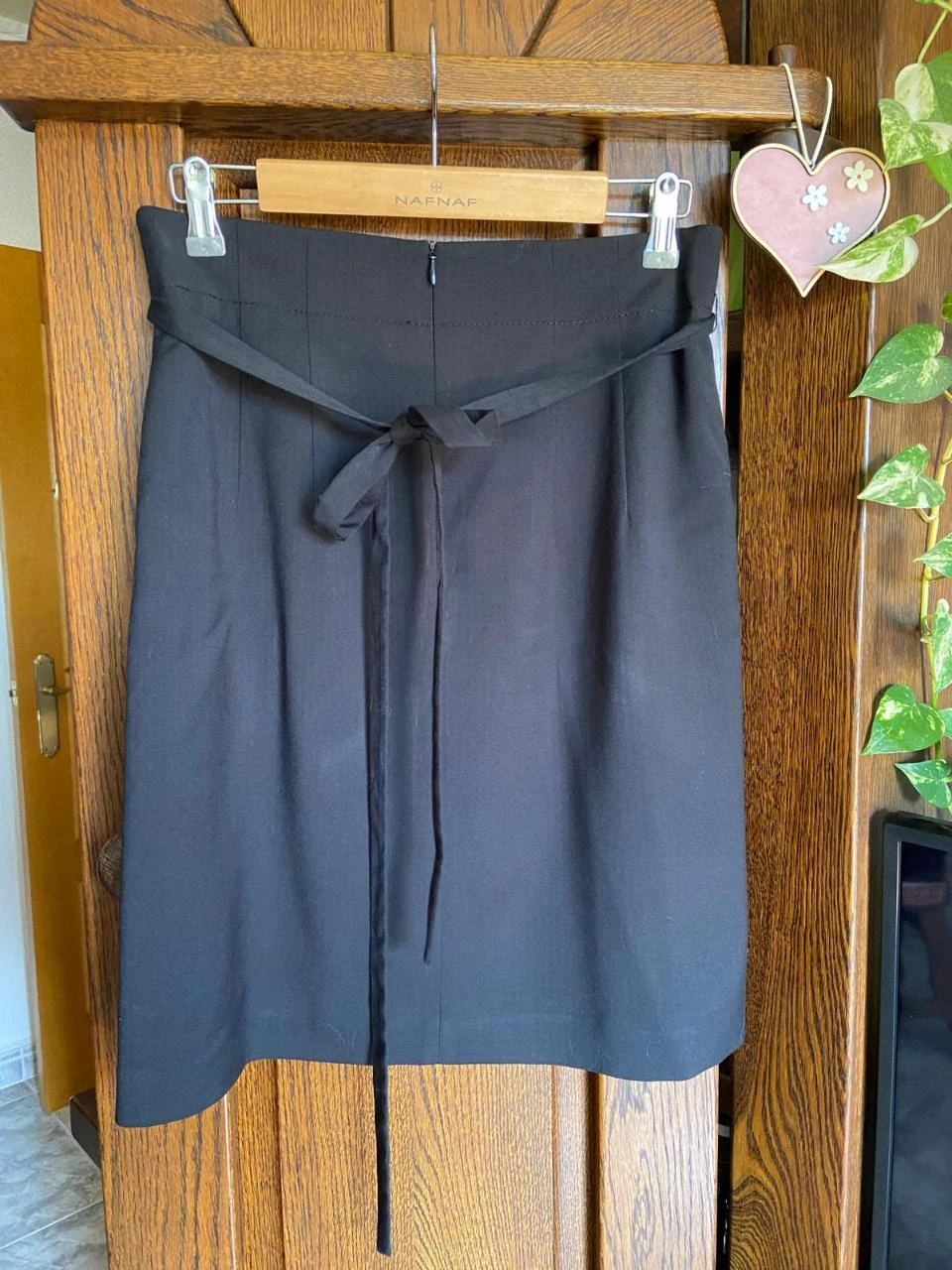 Falda negra suelta, con cinturón, tejido ligero. Nueva. Esprit. Talla M – photo 3